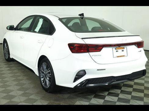 Used 2022 Kia Forte GT-Line w/ GT-Line Premium Package FWD image 17