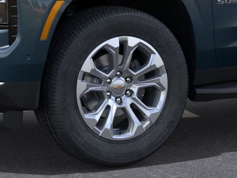 New 2026 Chevrolet Suburban LS image 9
