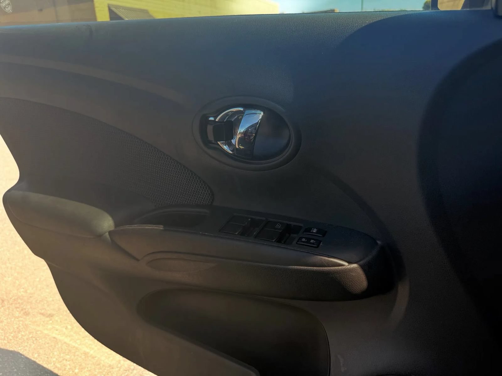 Used 2015 Nissan Versa SV w/ SV Appearance Package FWD image 12