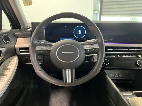 Used 2025 Hyundai Sonata Limited FWD image 21