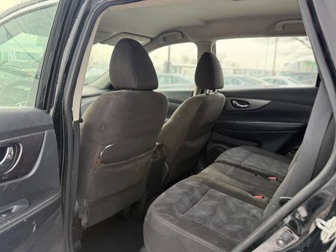 Used 2015 Nissan Rogue S image 9
