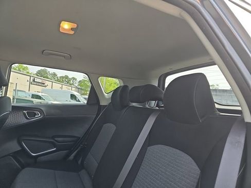 Used 2021 Kia Soul S FWD image 14