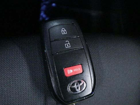 Used 2025 Toyota Tacoma TRD Sport AWD/4WD image 19