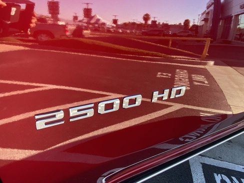 Used 2022 Chevrolet Silverado 2500 LTZ w/ LTZ Premium Package image 32