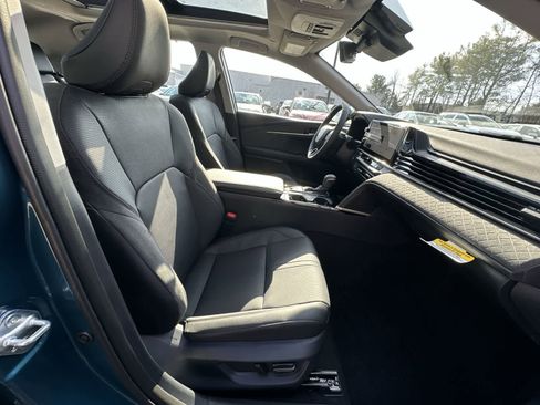 New 2026 Toyota Camry XLE AWD/4WD image 32