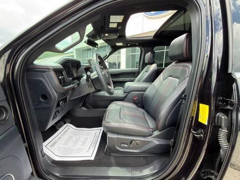Used 2024 Ford Expedition Limited AWD/4WD image 23