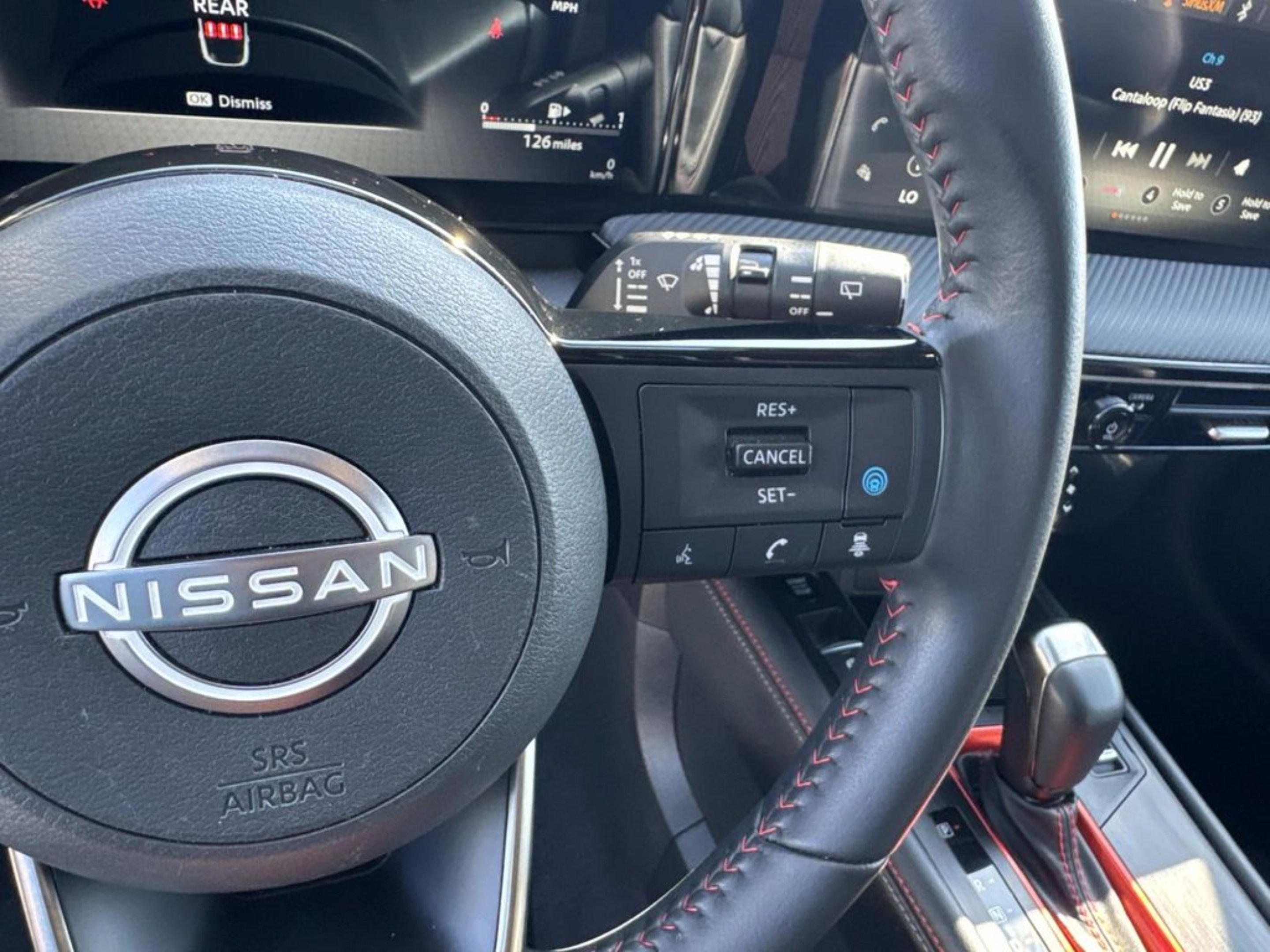 Used 2025 Nissan Kicks SR FWD image 24