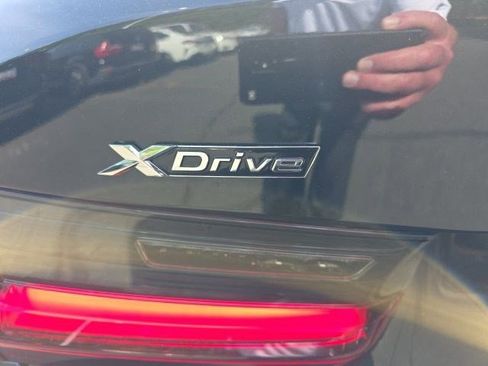 Used 2025 BMW 330i xDrive Sedan w/ Premium Package image 15