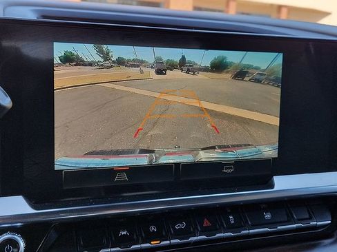 Used 2025 GMC Sierra 1500 SLT RWD image 19