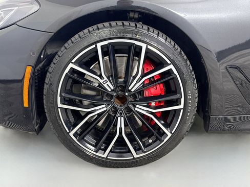 Used 2023 BMW 540i 540i w/ M Sport Package image 36