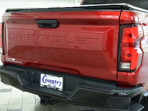 Used 2024 Chevrolet Colorado Z71 w/ Z71 Convenience Package 2 AWD/4WD image 16
