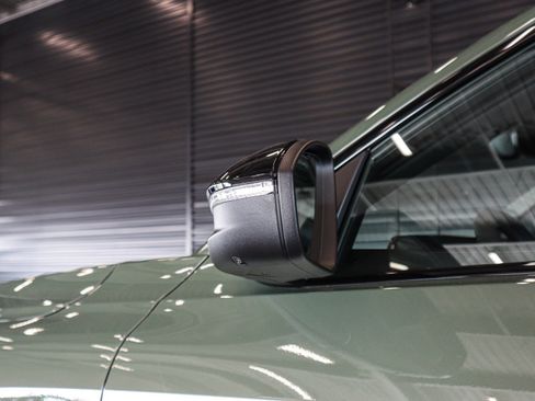 New 2025 Audi SQ5 Prestige image 31