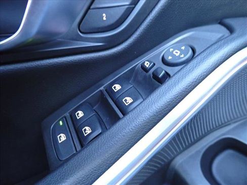 Used 2023 BMW 330i xDrive Sedan image 15