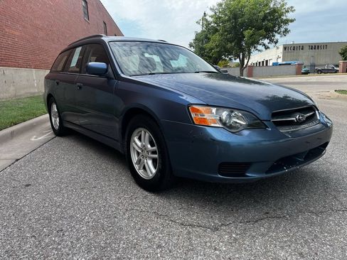 Used 2005 Subaru Legacy 2.5i AWD/4WD image 4