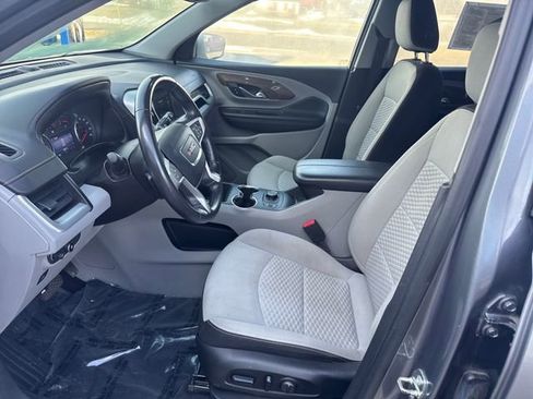 Used 2019 GMC Terrain SLE w/ Driver Convenience Package image 11