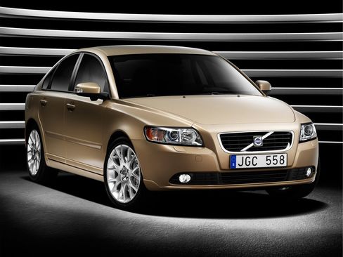 Used 2008 Volvo S40 2.4i FWD image 1