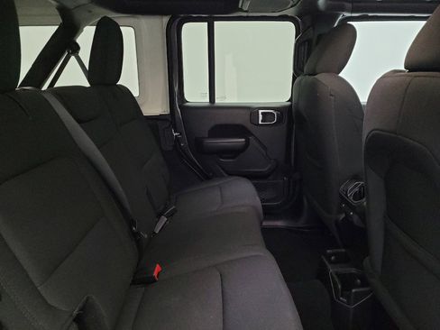 Used 2019 Jeep Wrangler Unlimited Sport S image 19