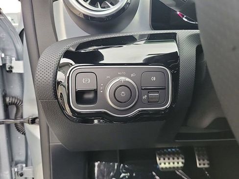 New 2025 Mercedes-Benz CLA 250 4MATIC image 38