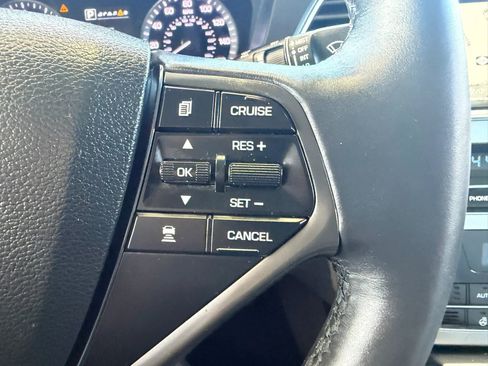 Used 2015 Hyundai Sonata Limited w/ Option Group 06 FWD image 14