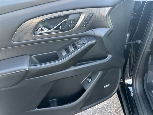 Certified 2023 Chevrolet Traverse Premier w/ Redline Edition image 11