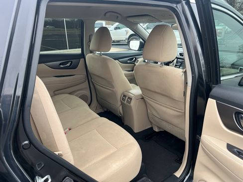 Used 2016 Nissan Rogue SV image 14