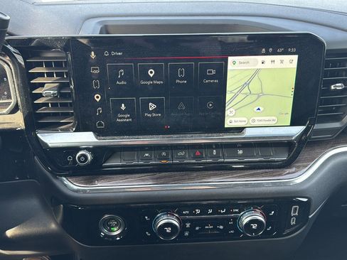 Used 2024 GMC Sierra 1500 Elevation image 15