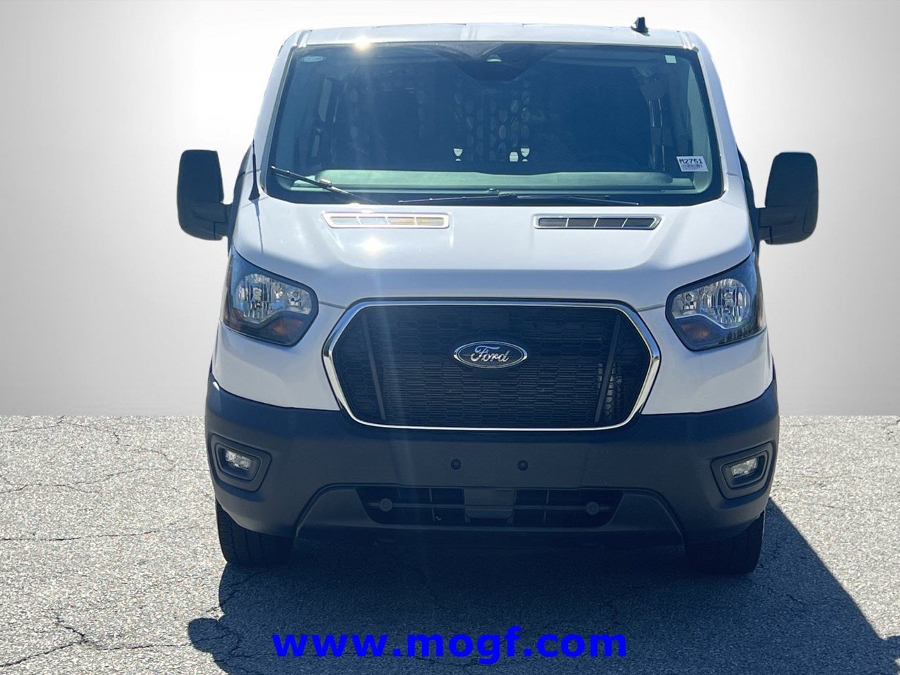 Used 2025 Ford Transit 250 Low Roof w/ Exterior Upgrade Package RWD image 15