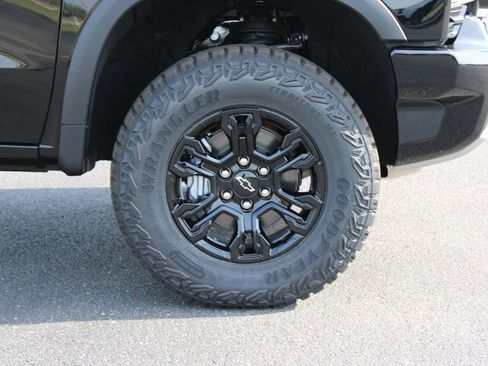 New 2026 Chevrolet Silverado 1500 ZR2 w/ Dark Appearance Package AWD/4WD image 12