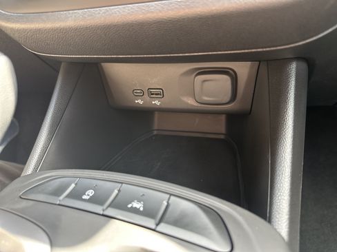 Used 2025 Buick Envista Preferred w/ Convenience I Package FWD image 15