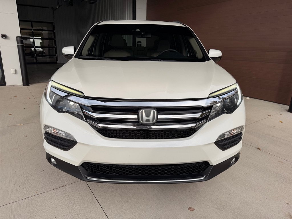 Used 2016 Honda Pilot Elite image 2