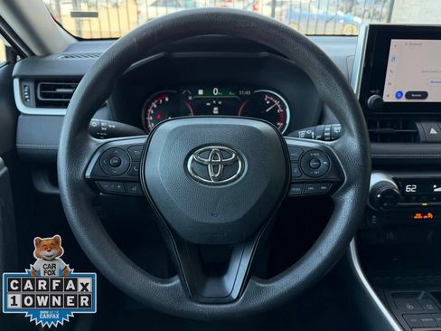 Used 2025 Toyota RAV4 XLE FWD image 11