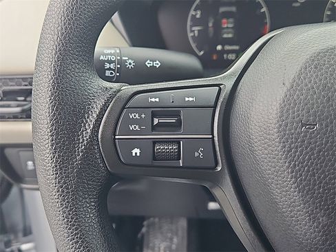 Certified 2026 Honda HR-V LX image 19