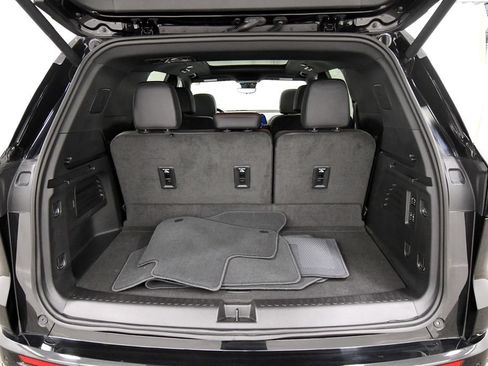 Used 2024 Chevrolet Traverse RS AWD/4WD image 7