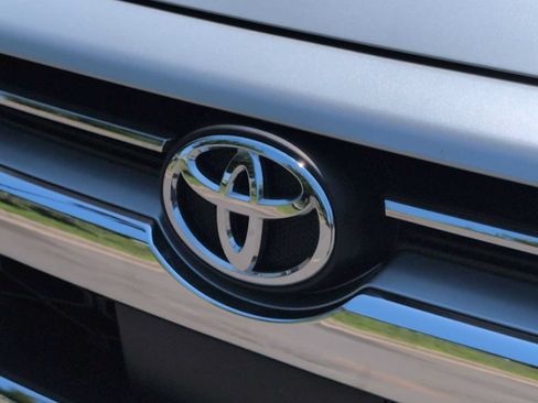 Used 2023 Toyota 4Runner Limited AWD/4WD image 12