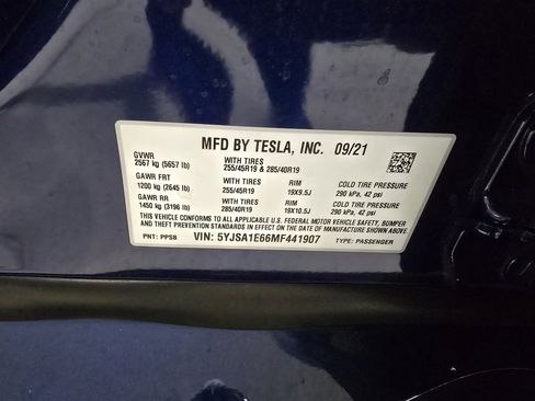Used 2021 Tesla Model S Plaid image 19