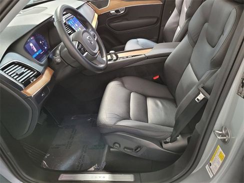 Certified 2025 Volvo XC90 B6 Plus image 13