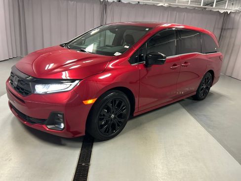 Used 2025 Honda Odyssey Sport-L image 3