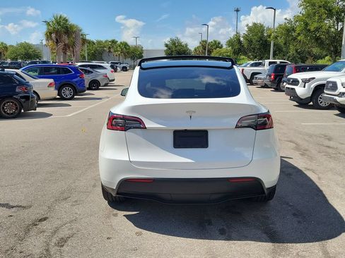 Used 2023 Tesla Model Y Long Range AWD/4WD image 5