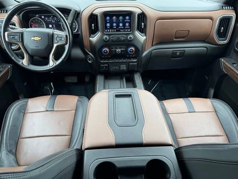 Certified 2022 Chevrolet Silverado 1500 High Country w/ Safety Package II AWD/4WD image 11