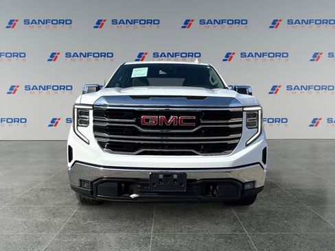 Used 2025 GMC Sierra 1500 SLT AWD/4WD image 8