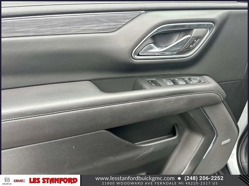 Used 2024 GMC Yukon XL SLT w/ SLT Premium Package image 18