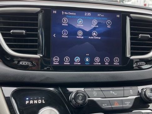 Used 2018 Chrysler Pacifica Touring-L w/ Premium Audio Group FWD image 46