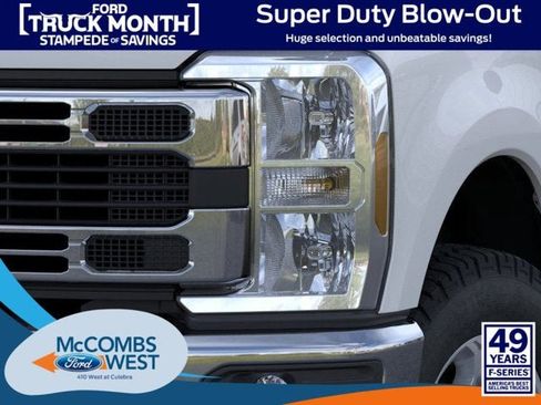 New 2026 Ford F250 XLT w/ FX4 Off-Road Package image 18