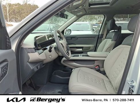 New 2026 Kia EV9 Wind image 9