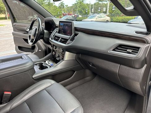 Used 2021 Chevrolet Tahoe LT AWD/4WD image 32