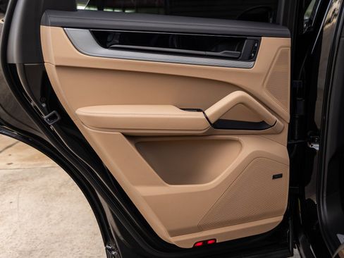 New 2026 Porsche Cayenne E-Hybrid image 30