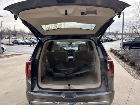 Used 2022 GMC Acadia Denali w/ Denali Ultimate Package image 32