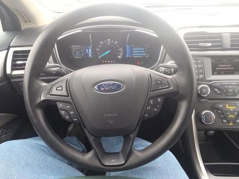 Used 2018 Ford Fusion S FWD image 33