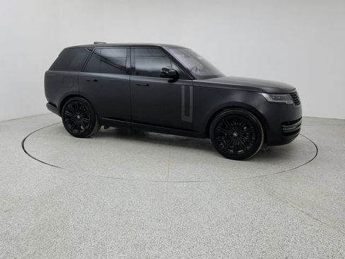 Certified 2023 Land Rover Range Rover SE image 3