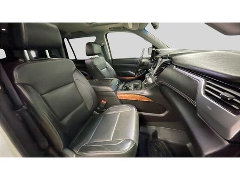Used 2018 Chevrolet Tahoe Premier w/ RST 6.2L Performance Edition AWD/4WD image 18